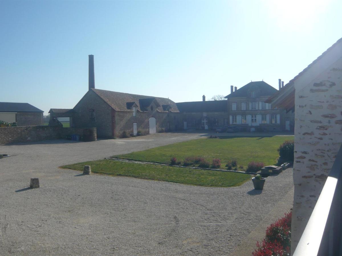 La Ferme De Presles Vila Menainville Exterior foto