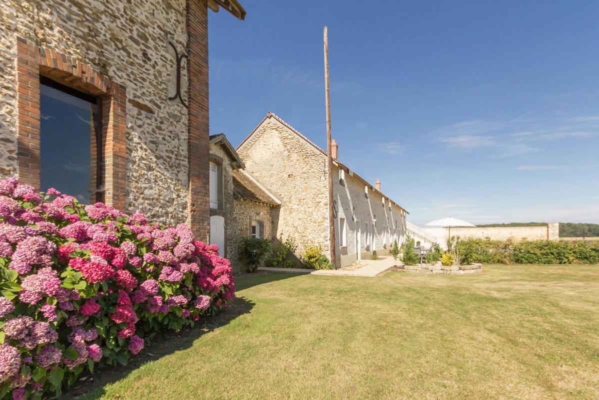 La Ferme De Presles Vila Menainville Exterior foto
